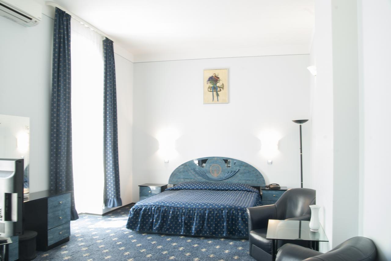 Hotel Dacia Луґож Екстер'єр фото